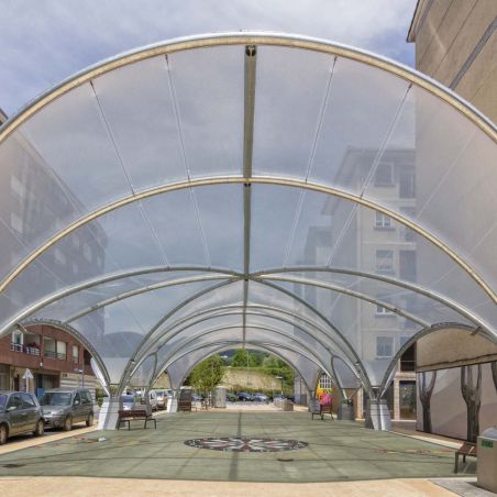 The membrane is made with a tensioned ETFE monolayer sheet system.